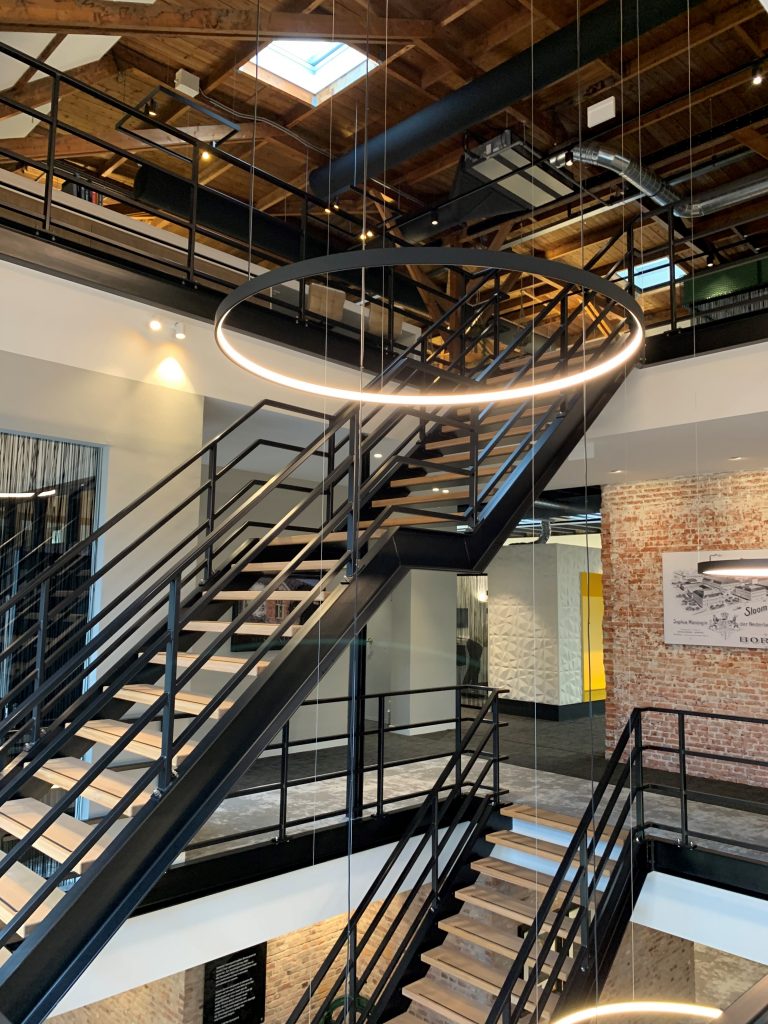 Showroom_Building_Design_Alverre_glazen_pui_2