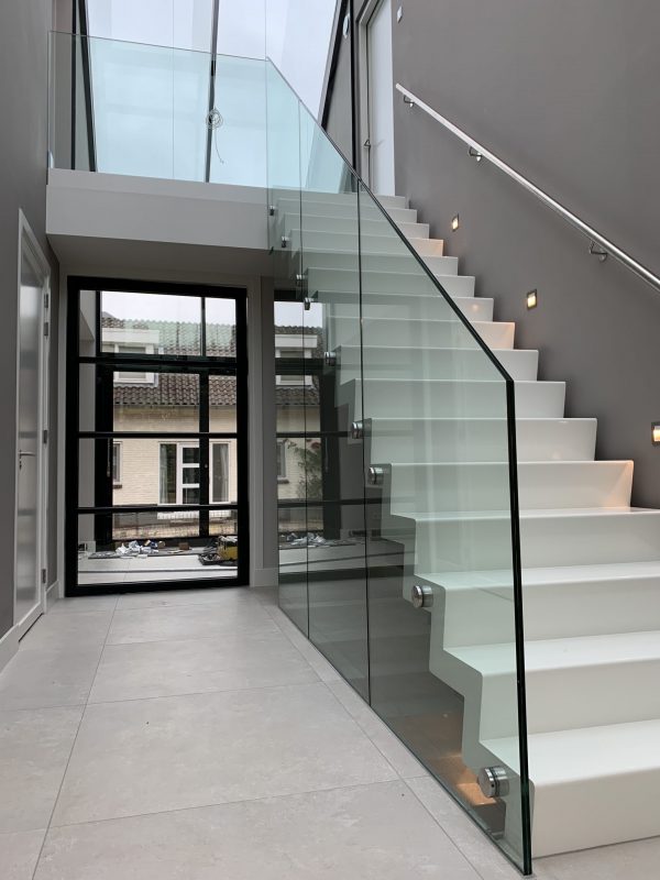 Glazen_balustrade_Alverre_villa Oldenzaal