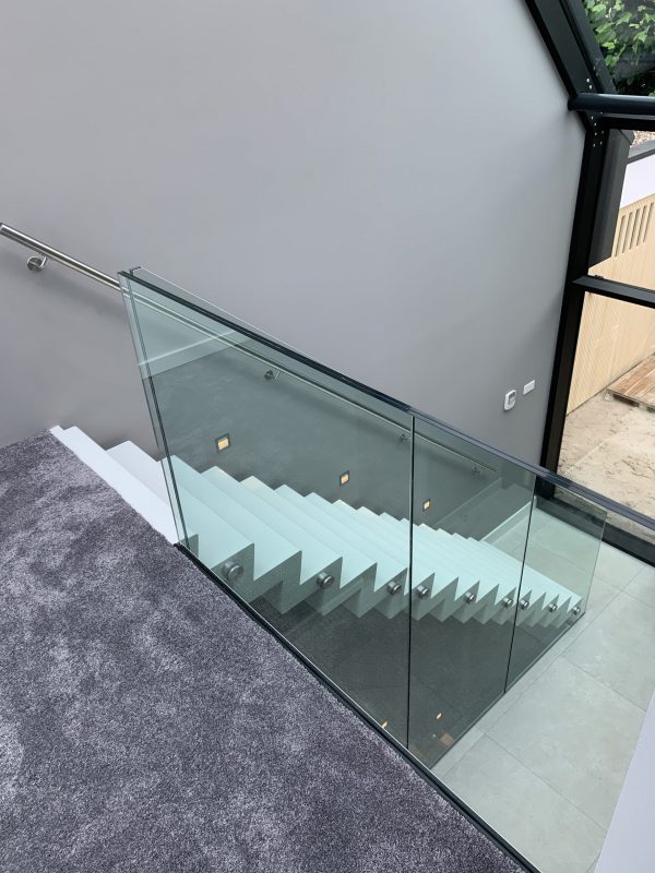 Glazen_balustrade_Alverre_villa Oldenzaal