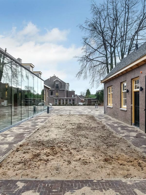 Glazen_buitenwand_Alverre_Geert_grotestraat