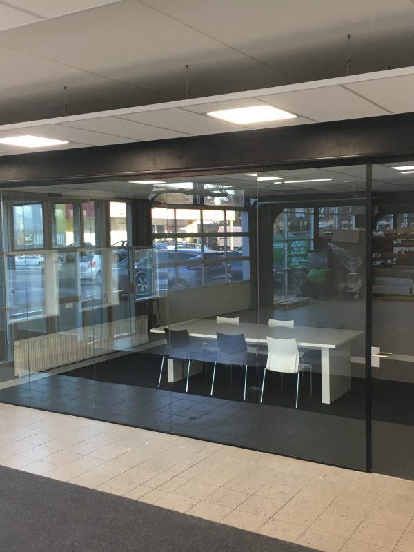 Glazen_pui_binnen_Alverre_Signing-Almelo